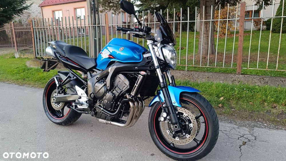 Yamaha FZ - 2