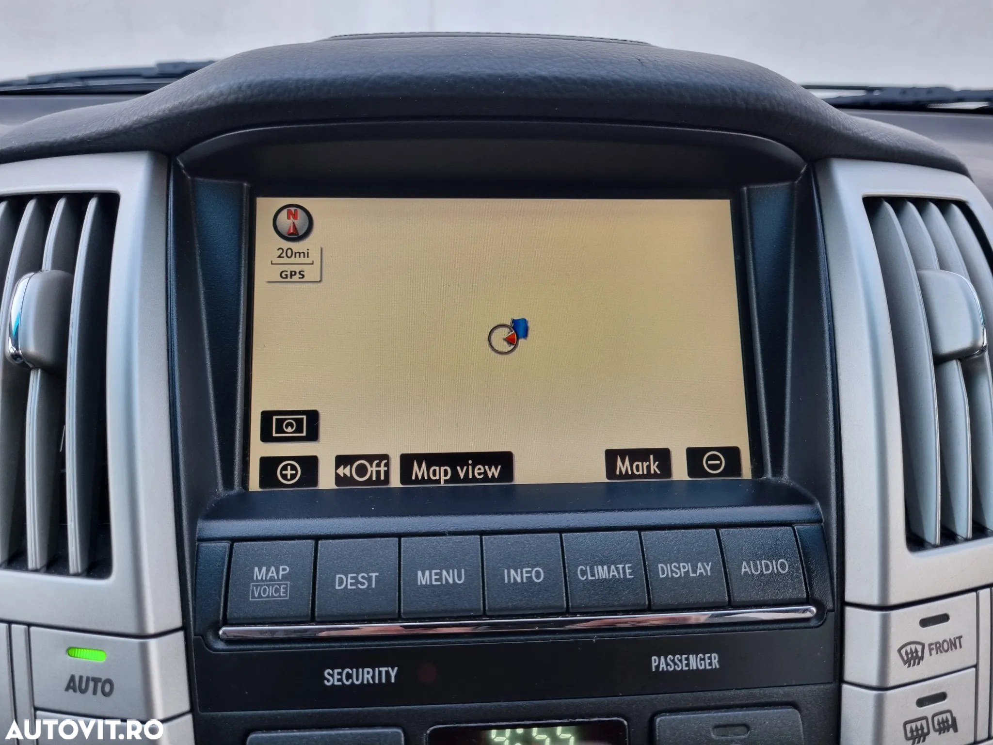 Lexus Seria RX - 18