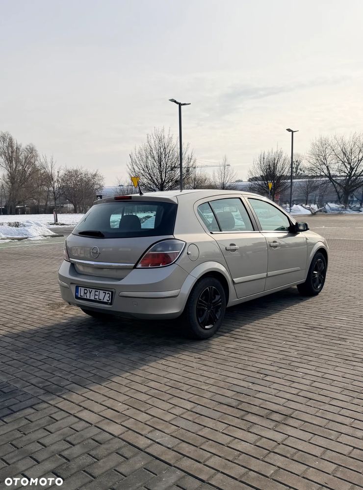 Opel Astra 1.6 Easytronic Cosmo - 2
