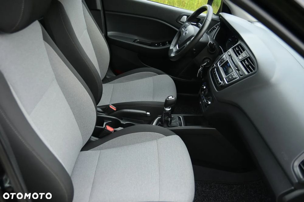 Hyundai i20 1.2 Passion - 21