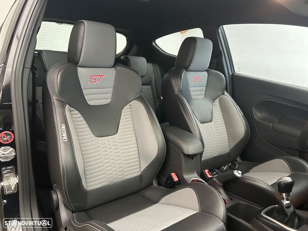 Ford Fiesta 1.6 T ST — fotografia 13