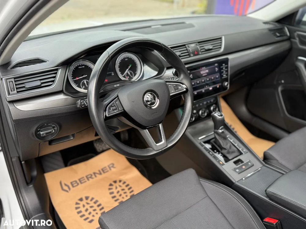 Skoda Superb Combi 2.0 TDI DSG Premium Edition - 14