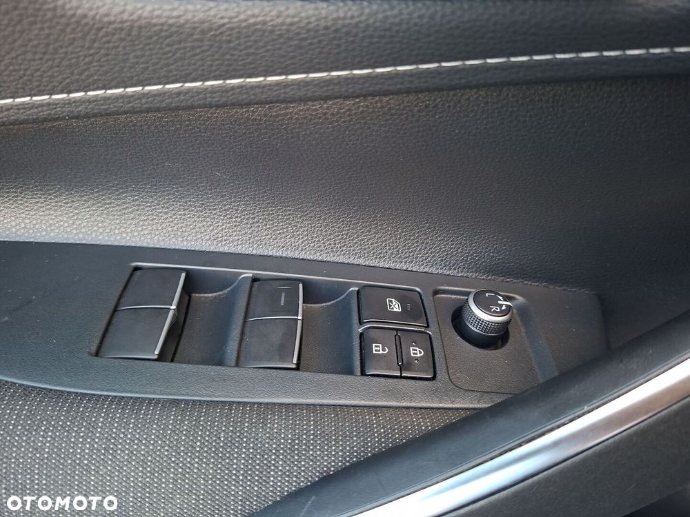 Toyota Corolla 1.8 Hybrid Comfort - 23