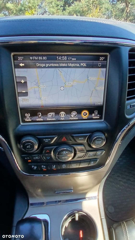 Jeep Grand Cherokee - 21