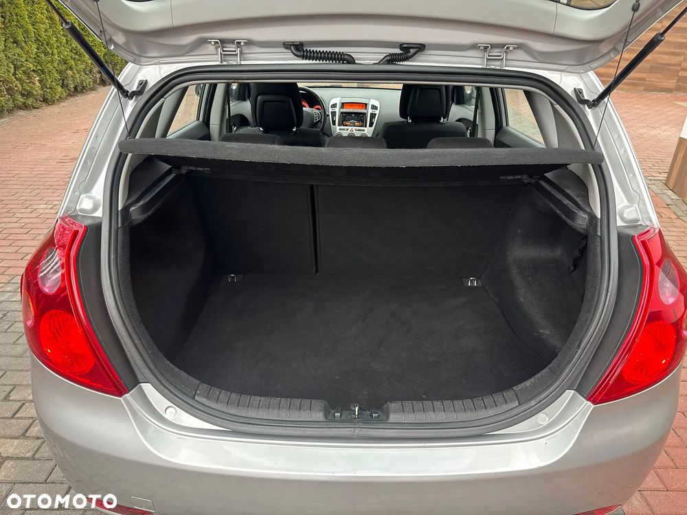 Kia Ceed 1.4 Comfort - 14