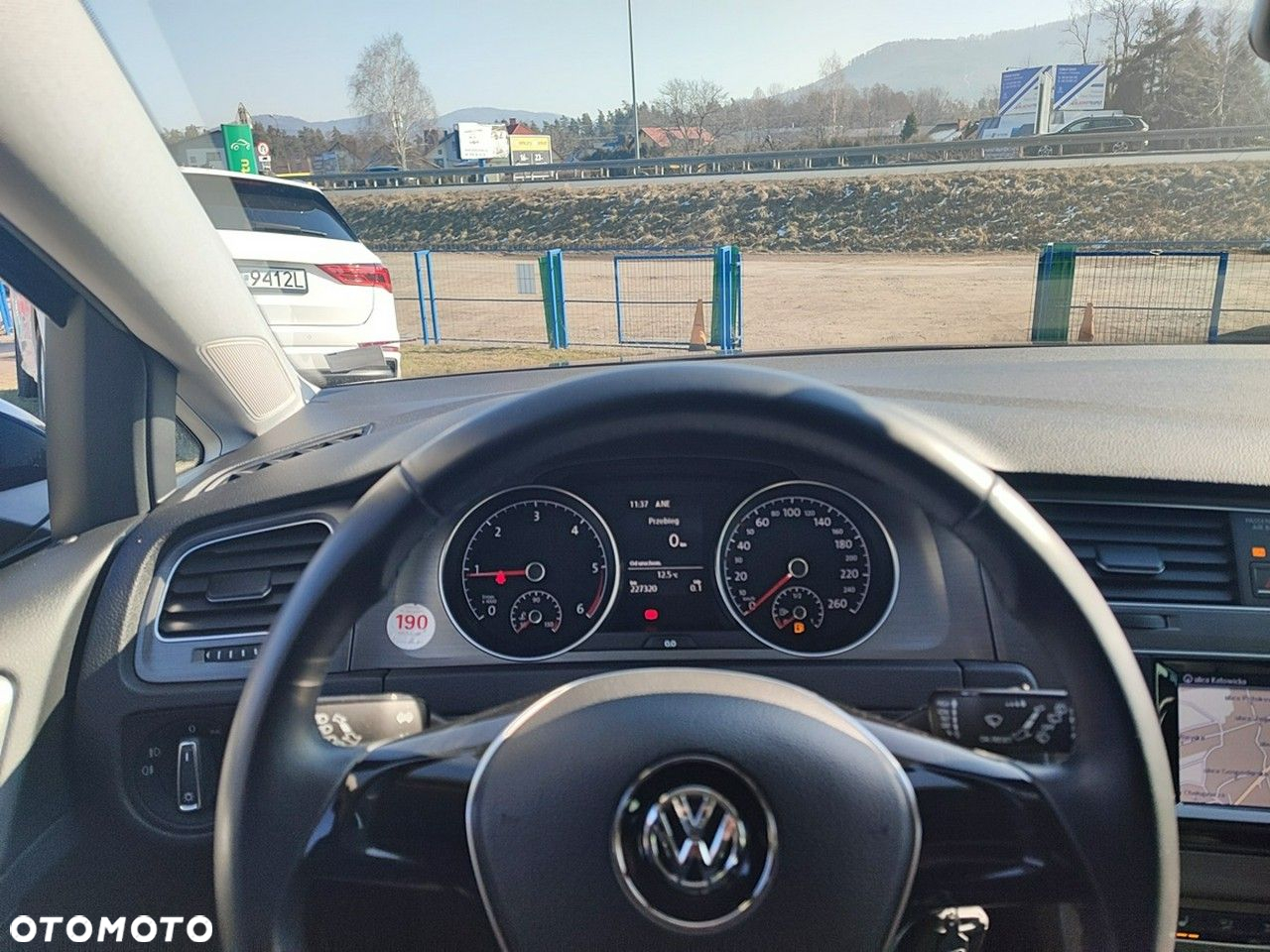 Volkswagen Golf - 16