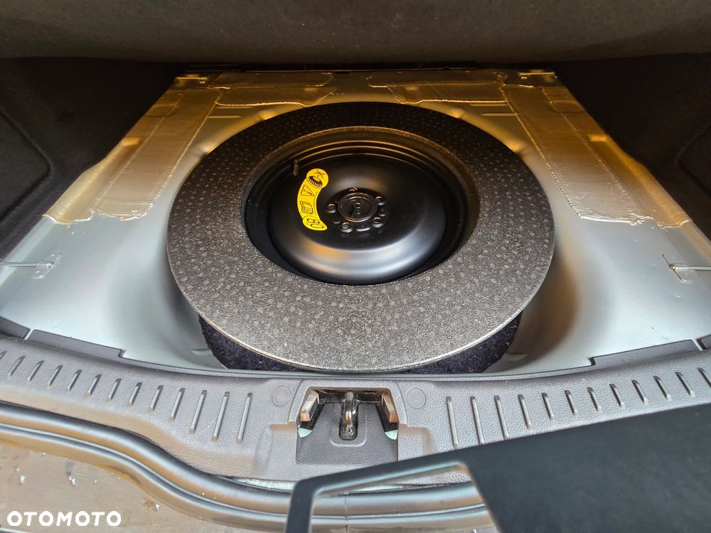 Ford Focus SW ver-1-0-ecoboost-start--stopp--system-trend - 13