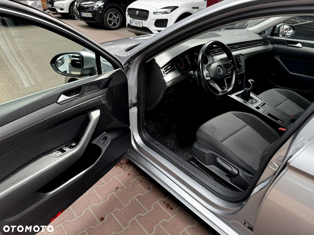 Volkswagen Passat 1.5 TSI EVO Business - 11