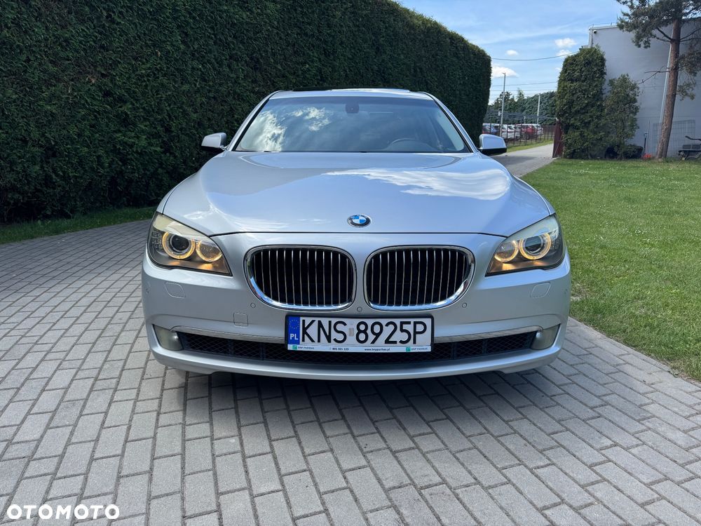 BMW Seria 7 750Li - 3