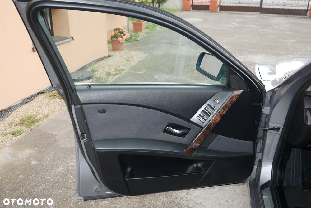 BMW Seria 5 - 12