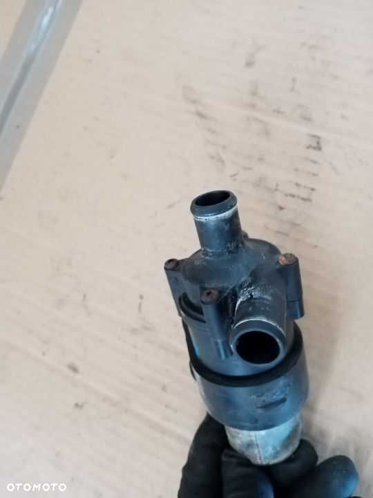 Dodatkowa pompka obiegu wody Mercedes Vito 639 A0028353564 - 6