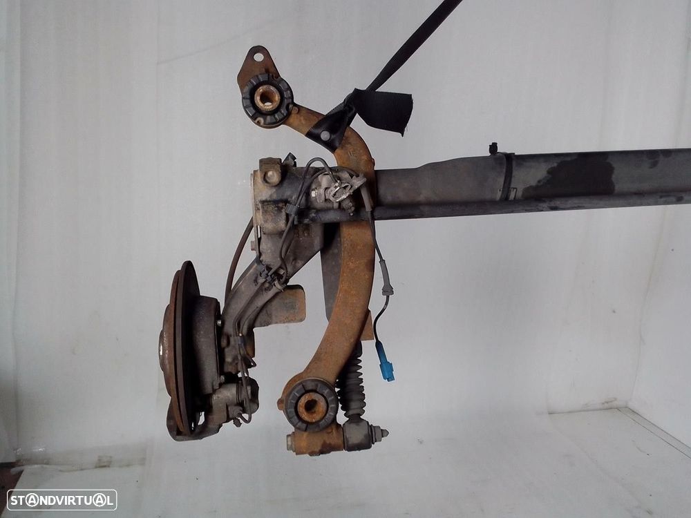 CHARRIOT TRASEIRO PEUGEOT 206 FASTBACK 2006 - - 1