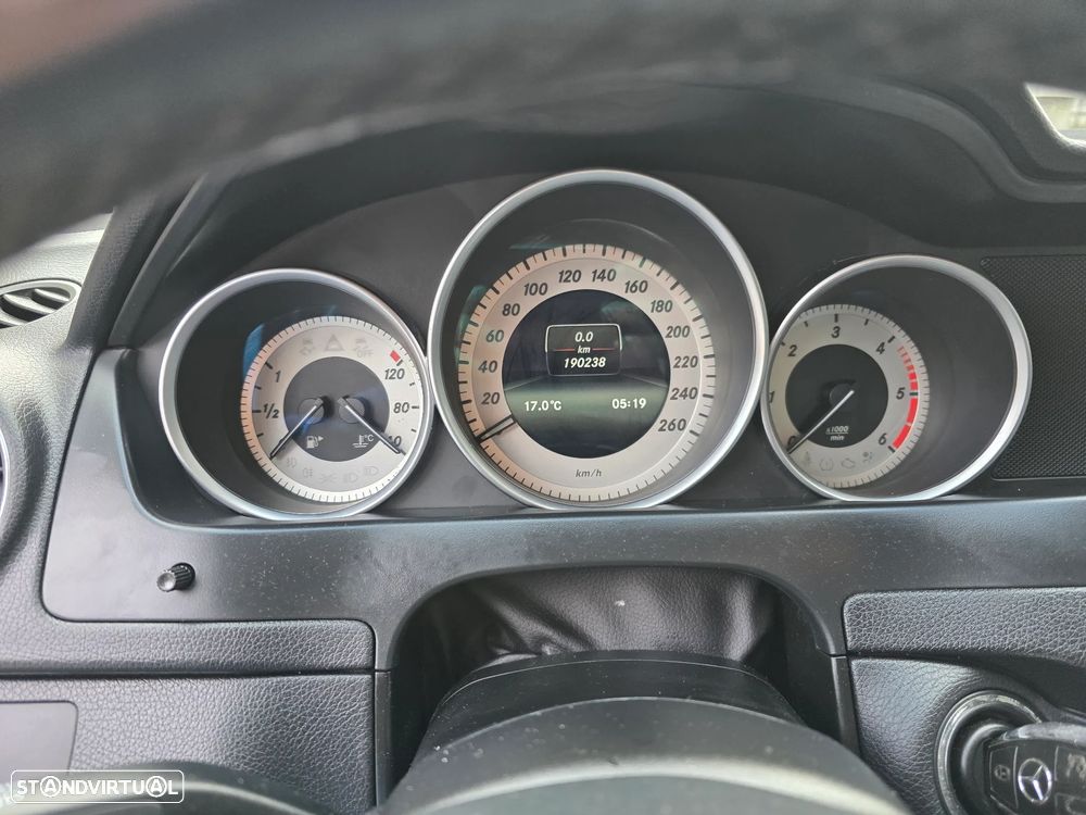 Mercedes-Benz C 220 - 13