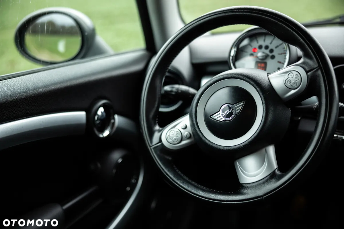 MINI Cooper Standard - 8