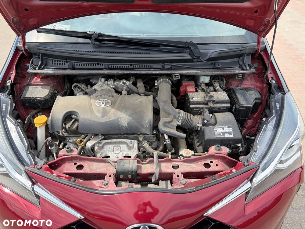 Toyota Yaris 1.5 Premium - 9