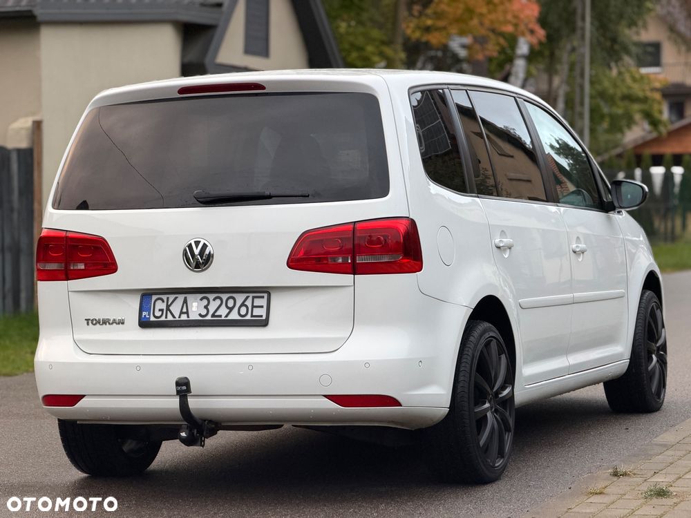 Volkswagen Touran 2.0 TDI DPF BlueMotion Technology DSG Comfortline - 18
