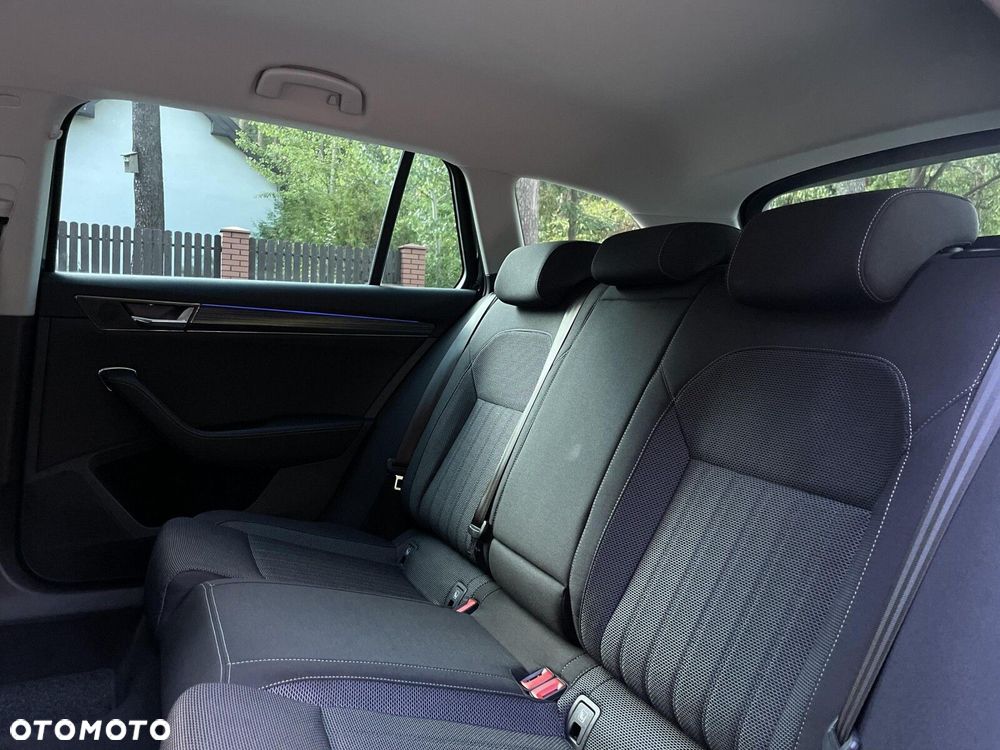 Skoda Superb 2.0 TDI SCR Style DSG - 29
