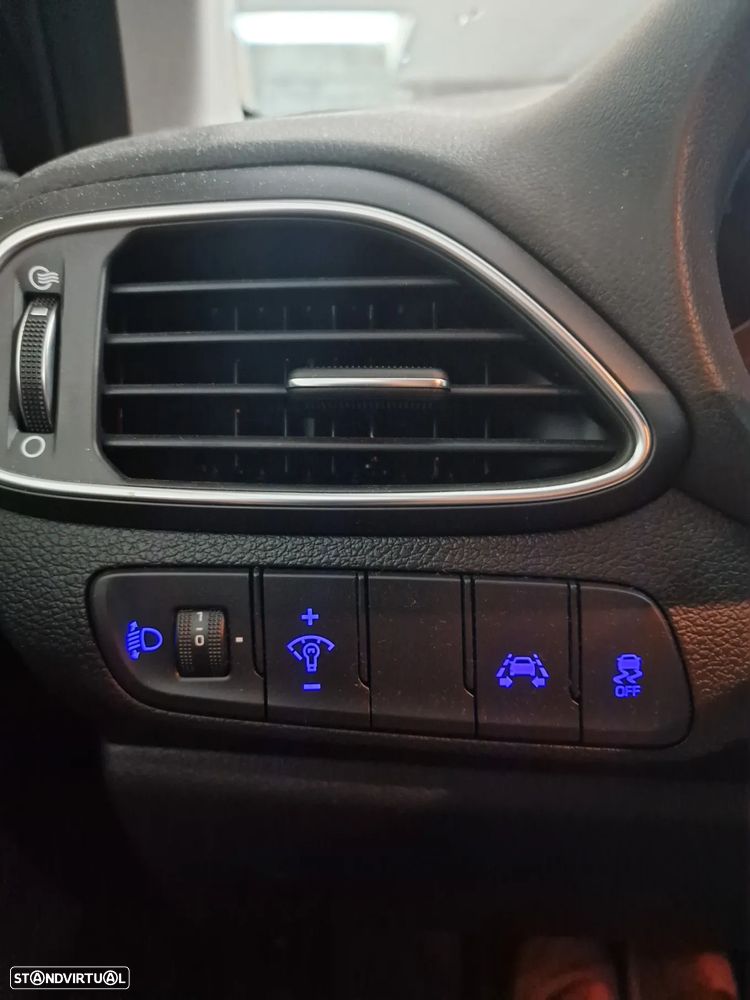 Hyundai i30 1.0 T-GDI Comfort+Navi - 8