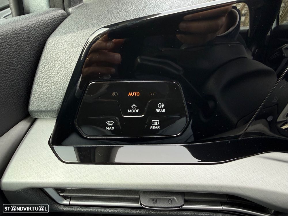 VW Golf 1.5 eTSI Life DSG - 17