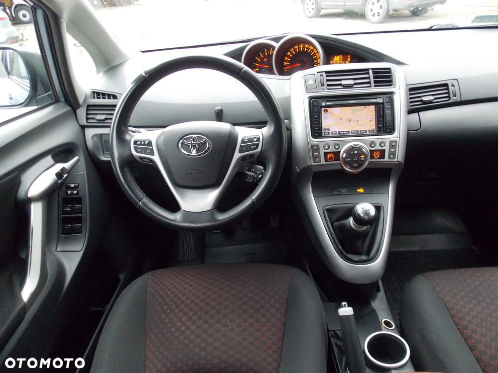 Toyota Verso 2.0 D-4D Sol plus - 3