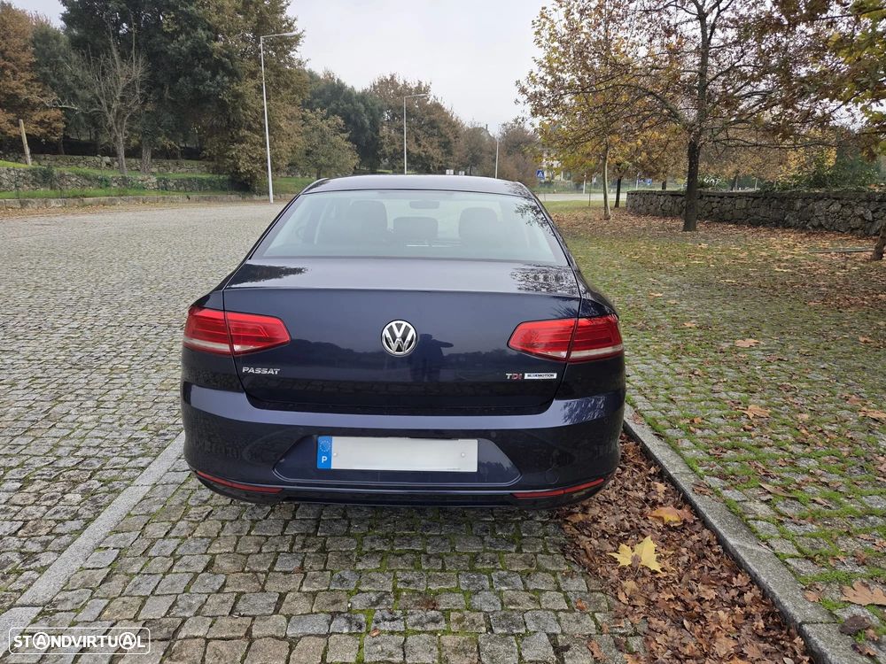 VW Passat 1.6 TDI BlueMotion - 13