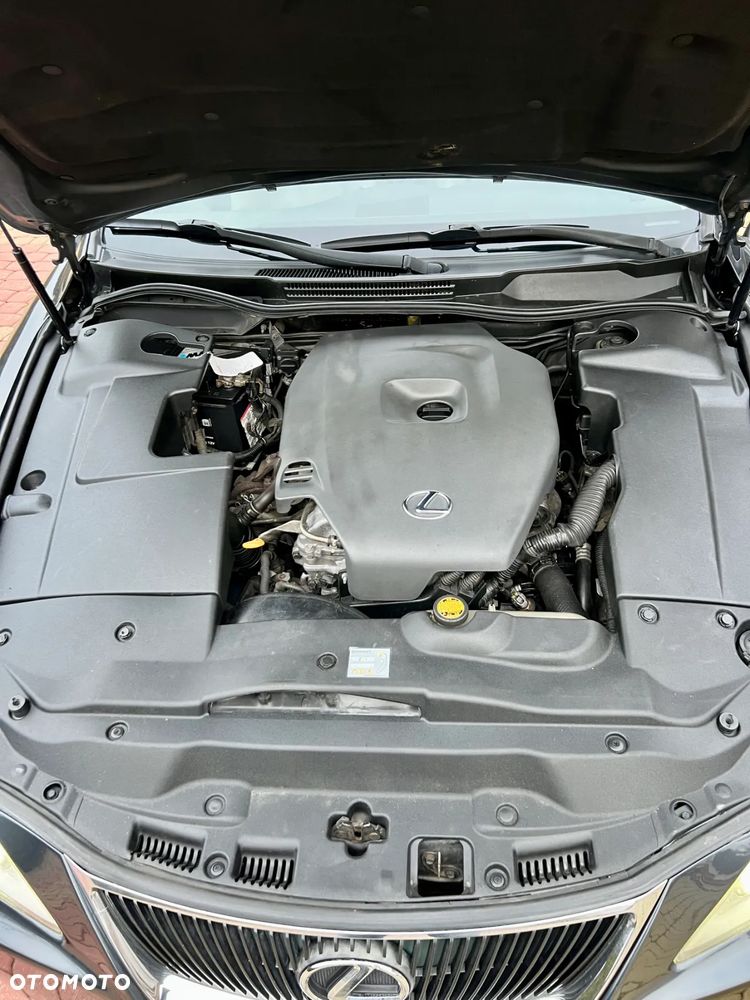 Lexus IS 220 D Prestige - 21