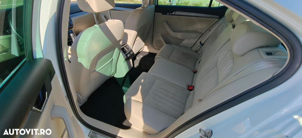 Skoda Superb 2.0 TDI DSG 4X4 Style - 12