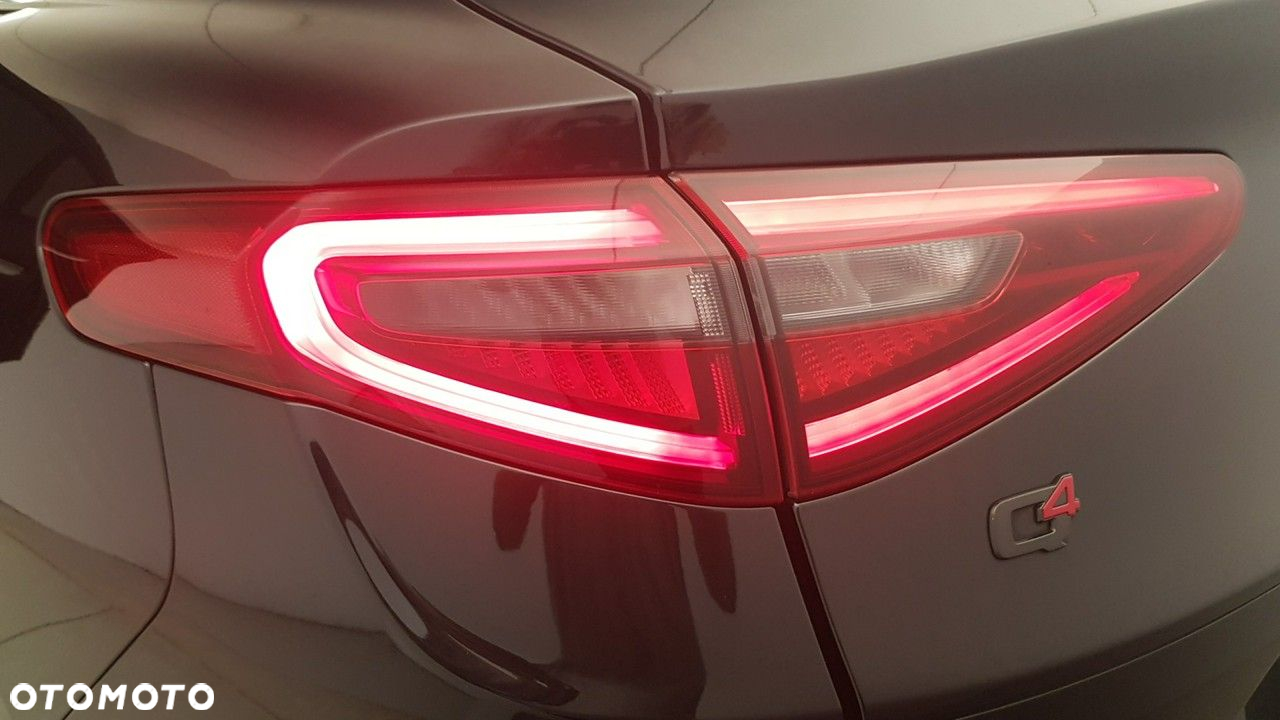 Alfa Romeo Stelvio - 17