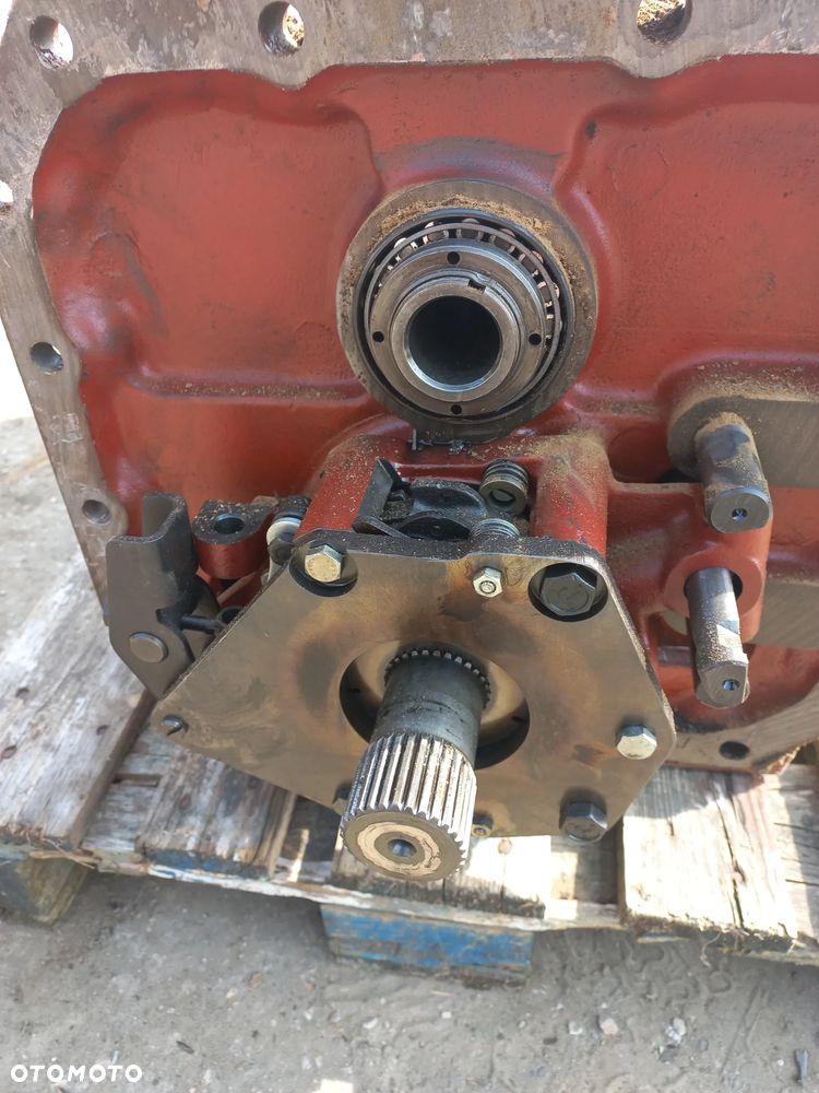 Massey Ferguson,Skrzynia biegów,obudowa,zwolnica 3052363M2,1627074M4,1627072M4,3052459M1,1610623M3,3381092M2,3610,3640,2620,2640,2720, - 10