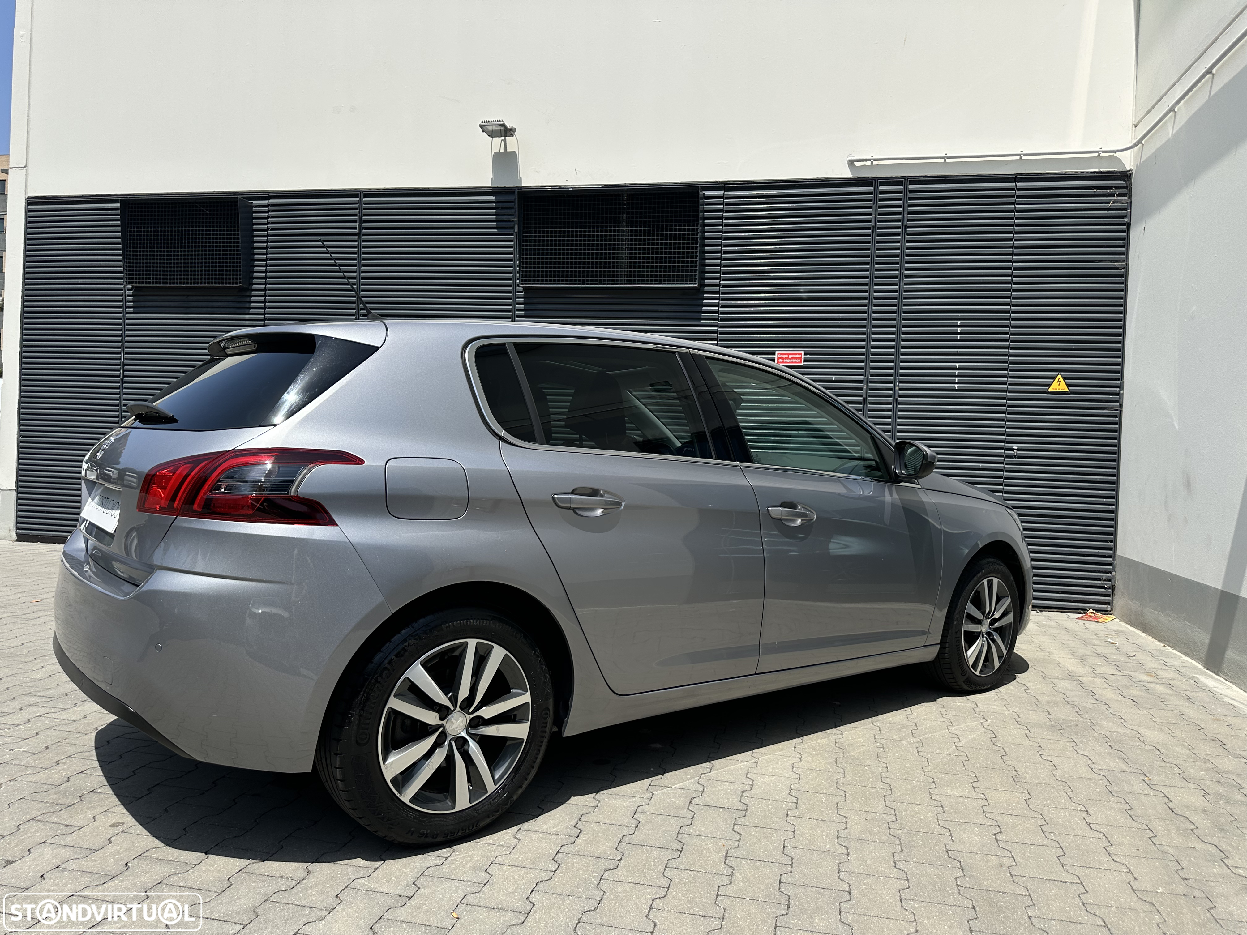 Peugeot 308 1.2 PureTech Allure Pack EAT8 - 14