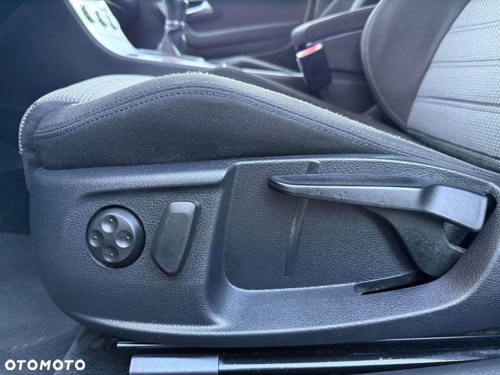 Volkswagen CC 2.0 TDI DPF BMT - 11