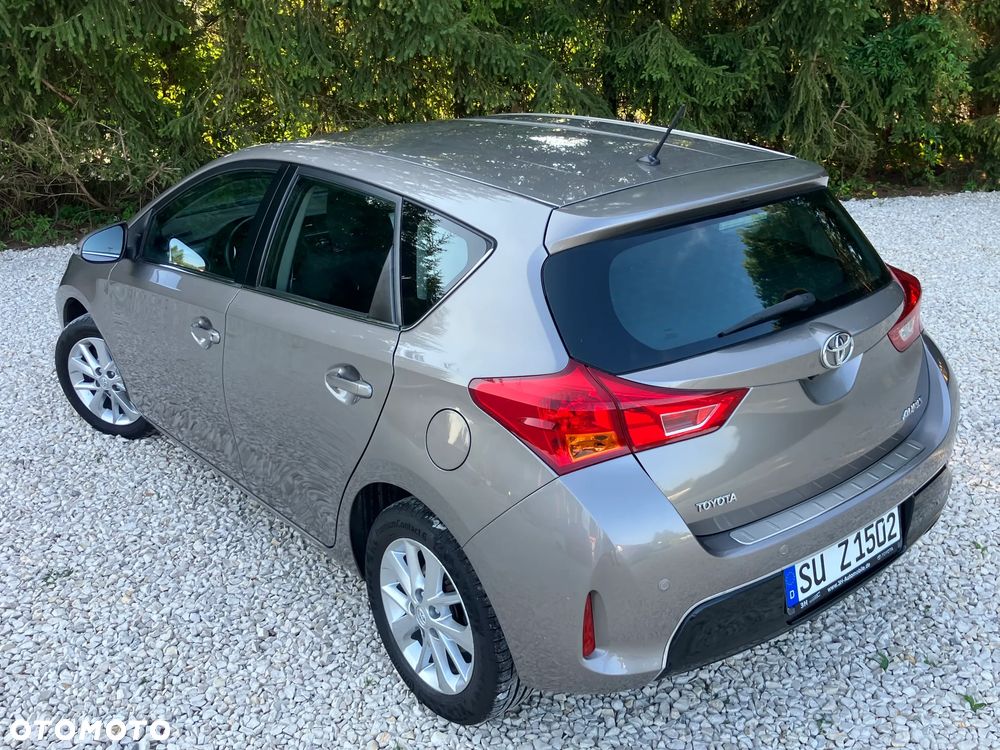 Toyota Auris 1.6 Prestige - 9