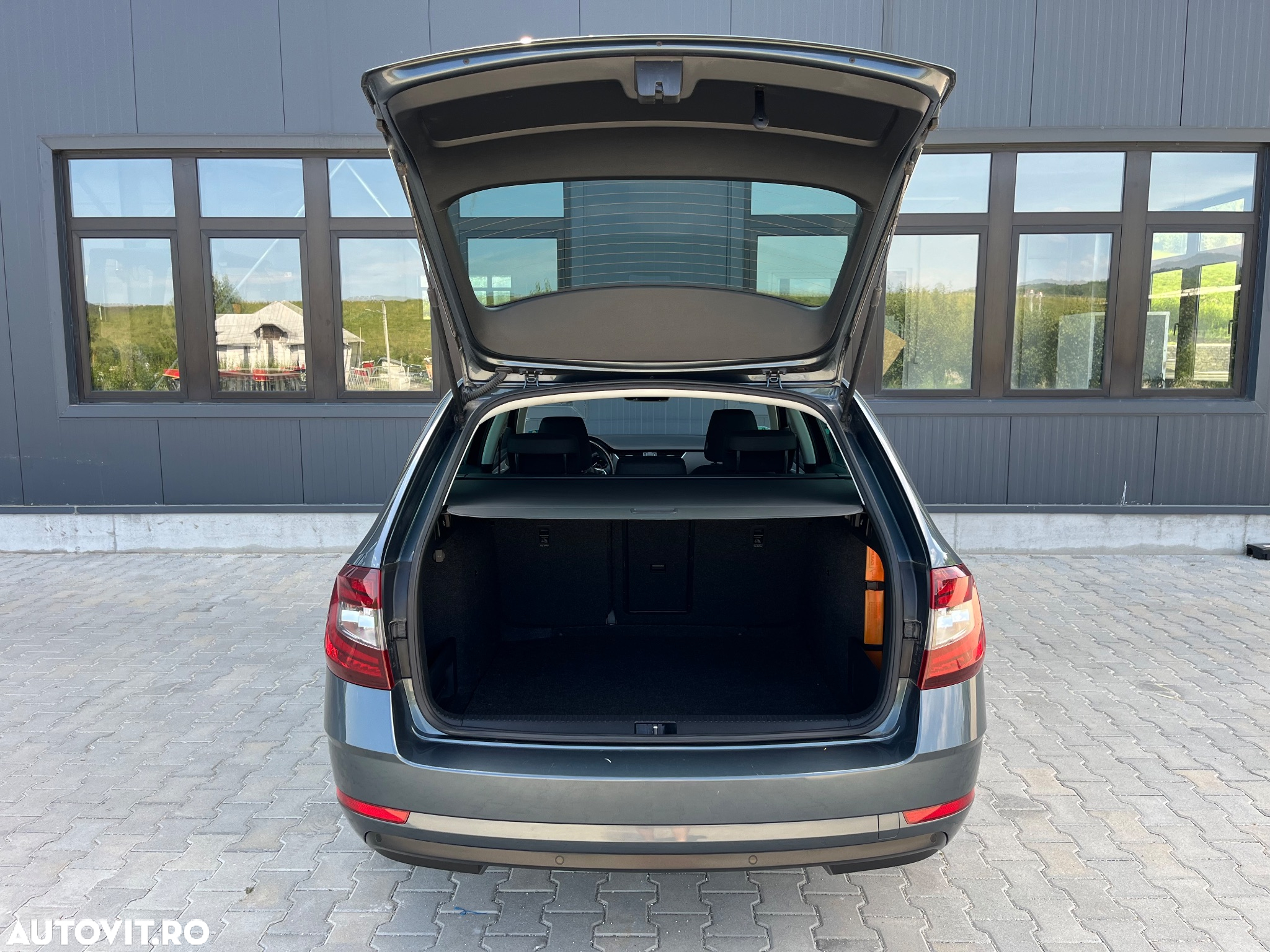 Skoda Octavia Combi 1.6 TDI DSG Clever - 13