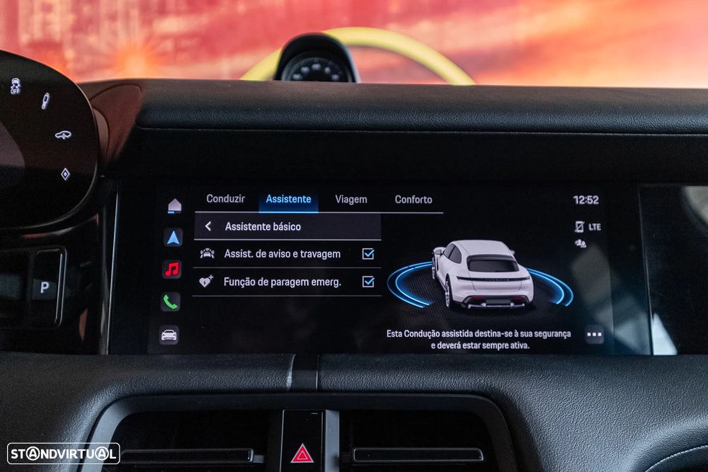 Porsche Taycan Cross Turismo 4 - 19