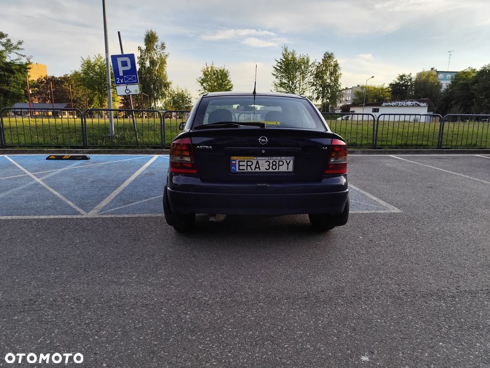 Opel Astra 1.4 NJoy - 4