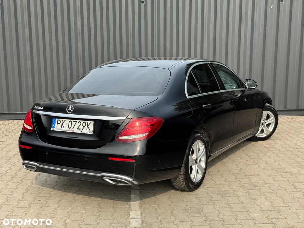 Mercedes-Benz Klasa E - 9