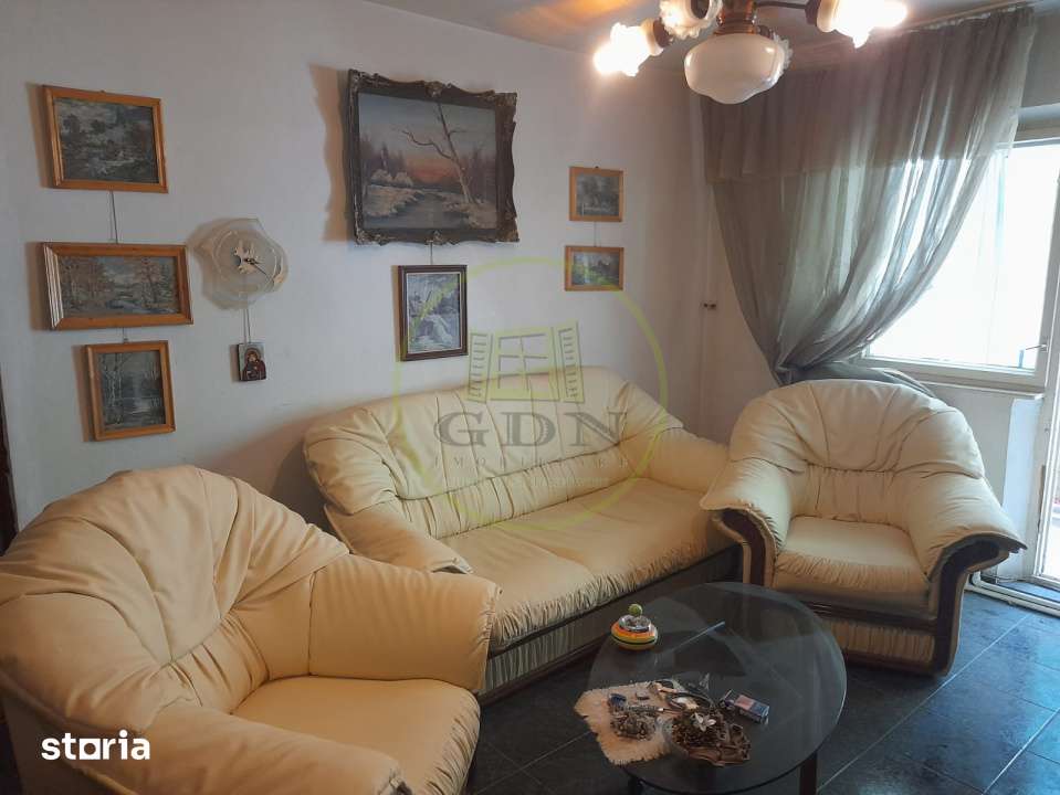 Apartament 4 camere etaj1 de vanzare pe B-dul unirii in Fagaras j — fotografia 2