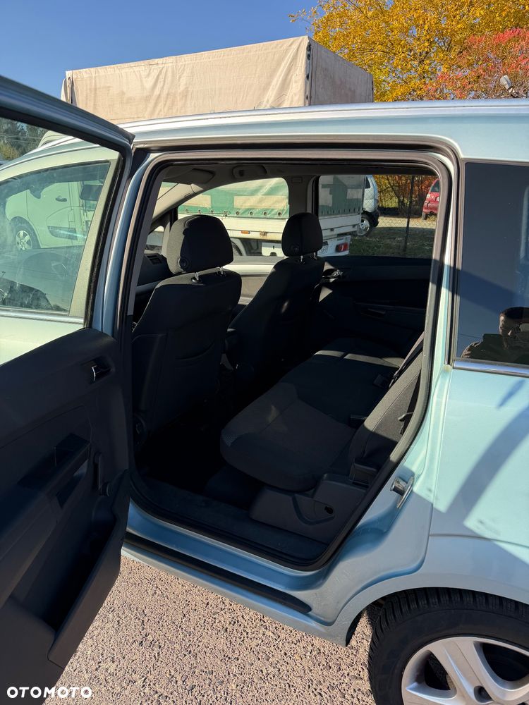 Opel Zafira - 22