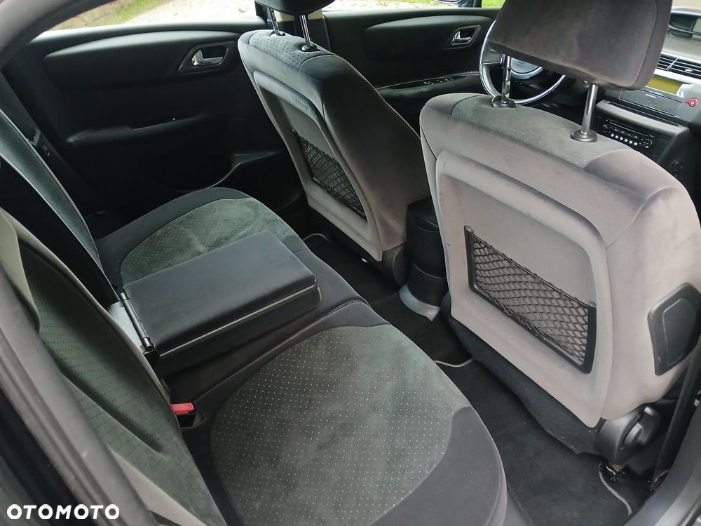 Citroën C4 2.0 16V Exclusive - 12