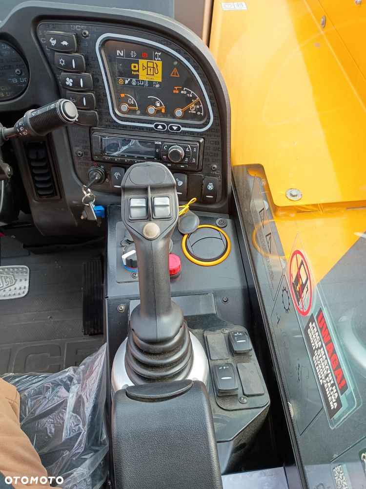 JCB Ładowarka teleskopowa JCB 530-60 AGRI SUPER - 6