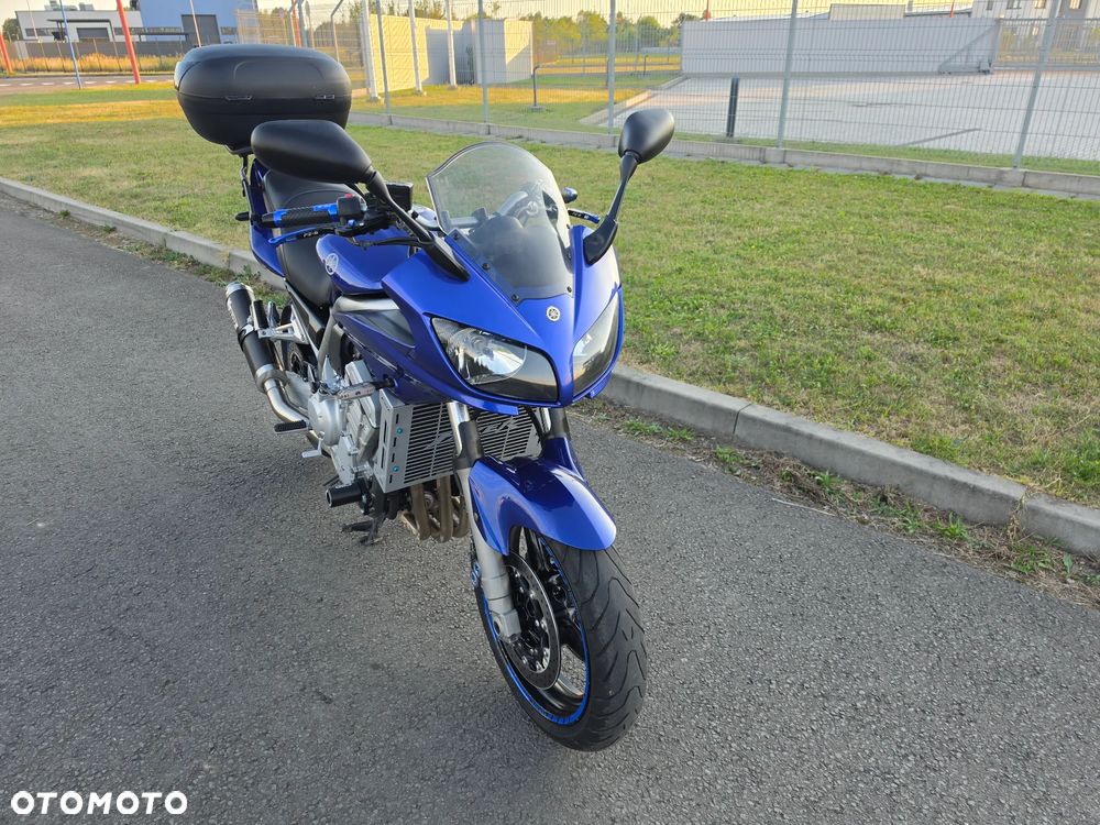 Yamaha FZS - 7