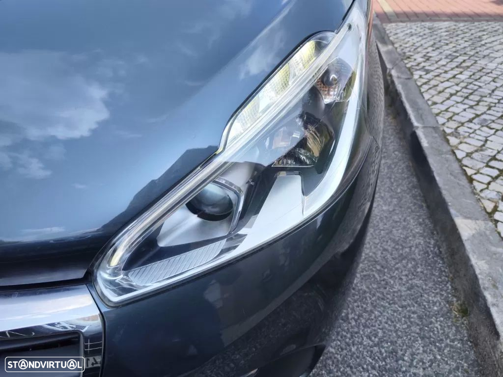 Peugeot 208 1.2 PureTech Style - 15