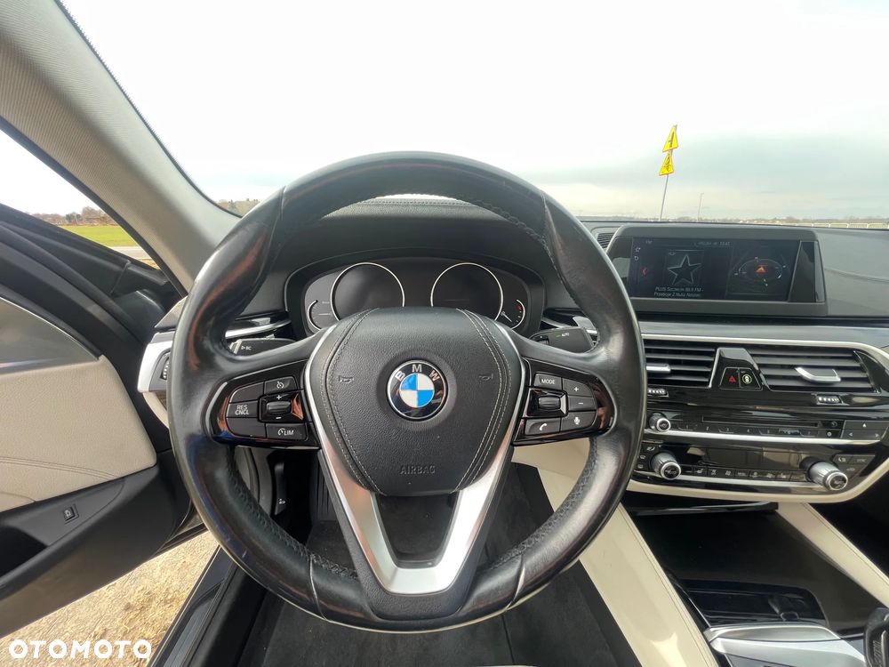 BMW Seria 5 520d Luxury Line - 16