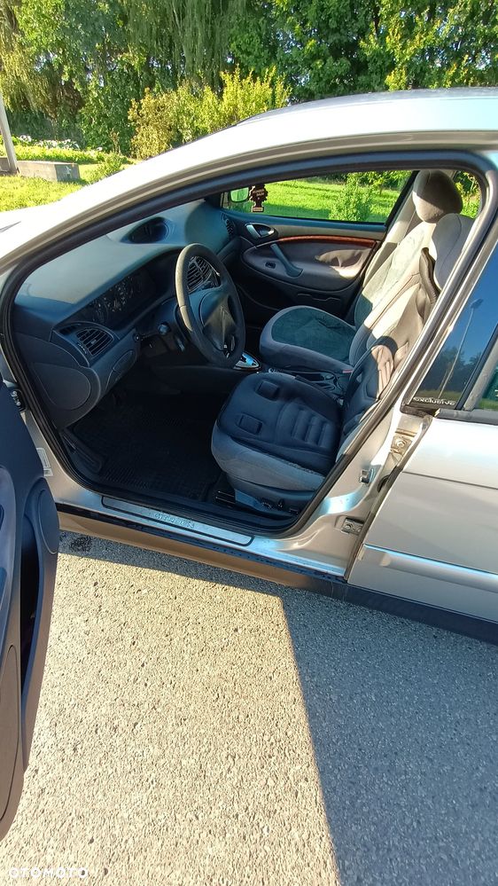 Citroën C5 3.0 V6 Exclusive - 11