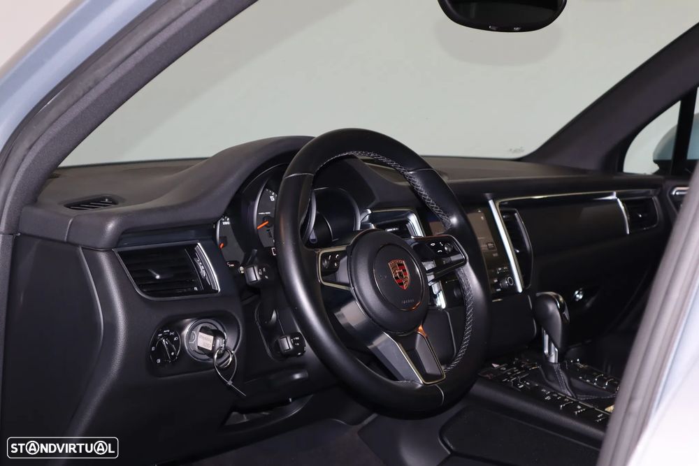 Porsche Macan Standard - 18