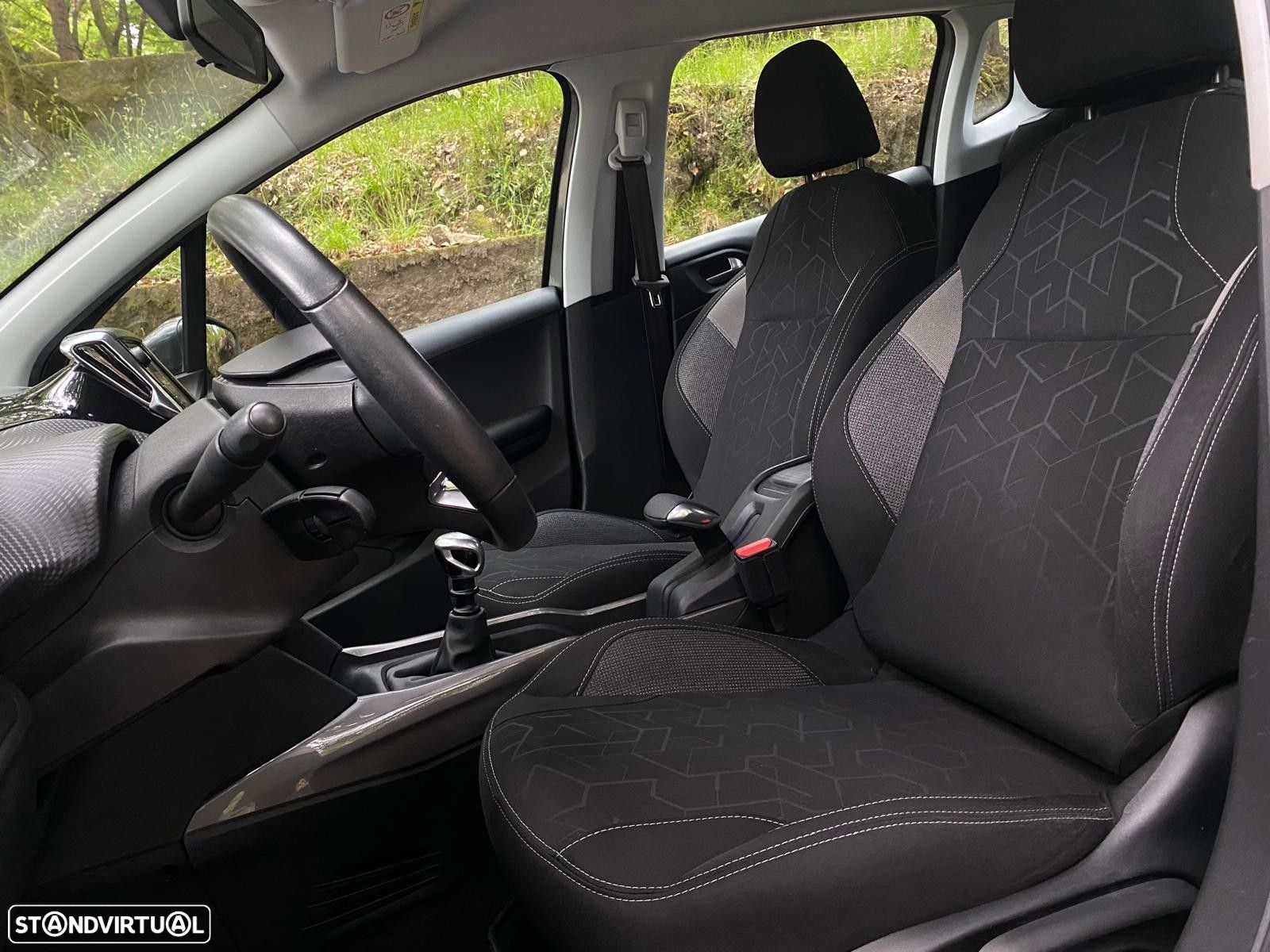 Peugeot 2008 1.5 BlueHDi Active - 11