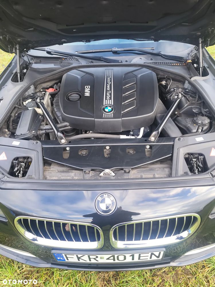 BMW Seria 5 525d xDrive Luxury Line - 7