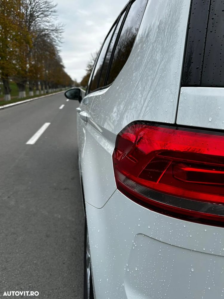 Volkswagen Touran 2.0 TDI Comfortline - 9