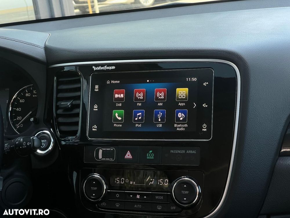 Mitsubishi Outlander - 12