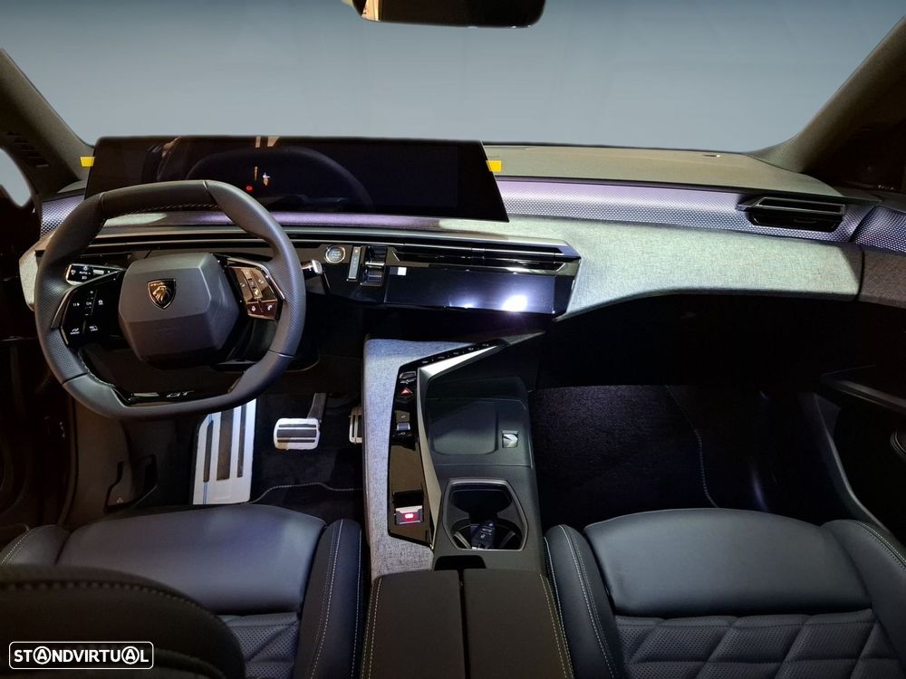 Peugeot E-3008 73 kWh GT - 12